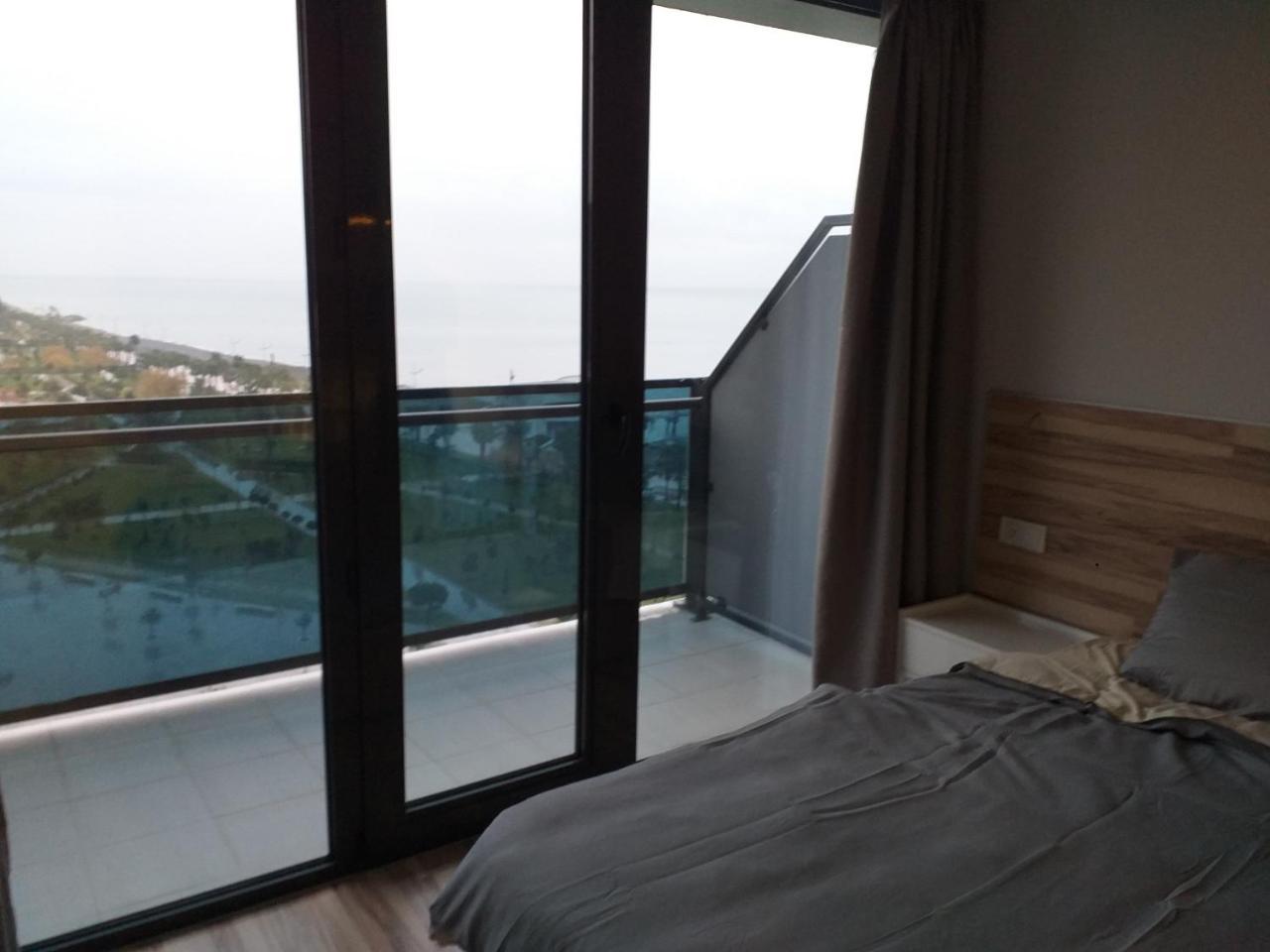 Batumi Beach Tower المظهر الخارجي الصورة